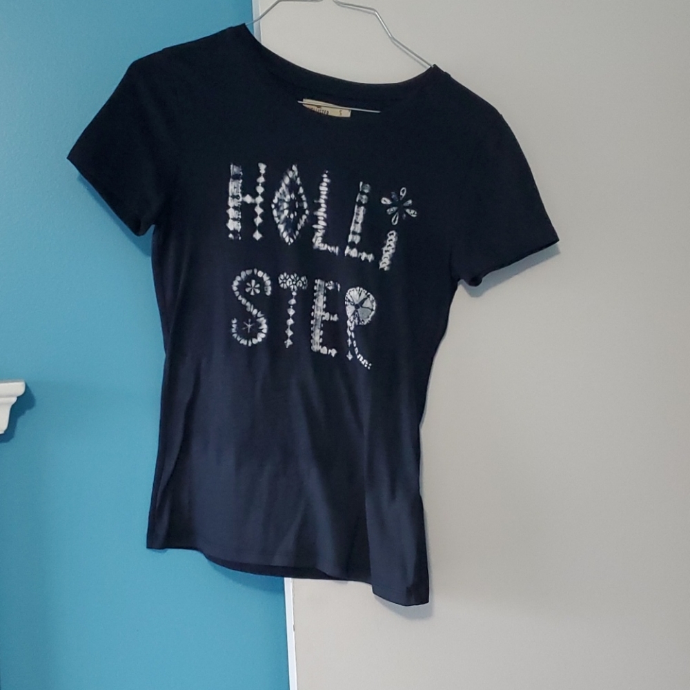 Hollister tshirt